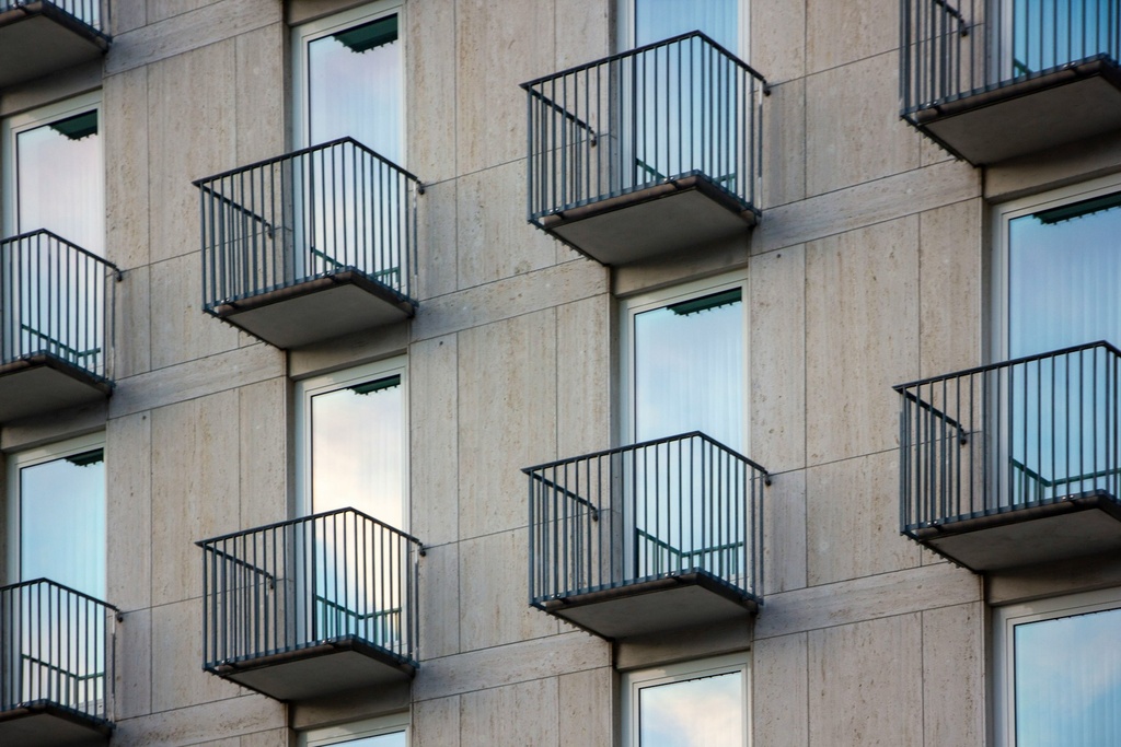 Rental Contract Negotiation